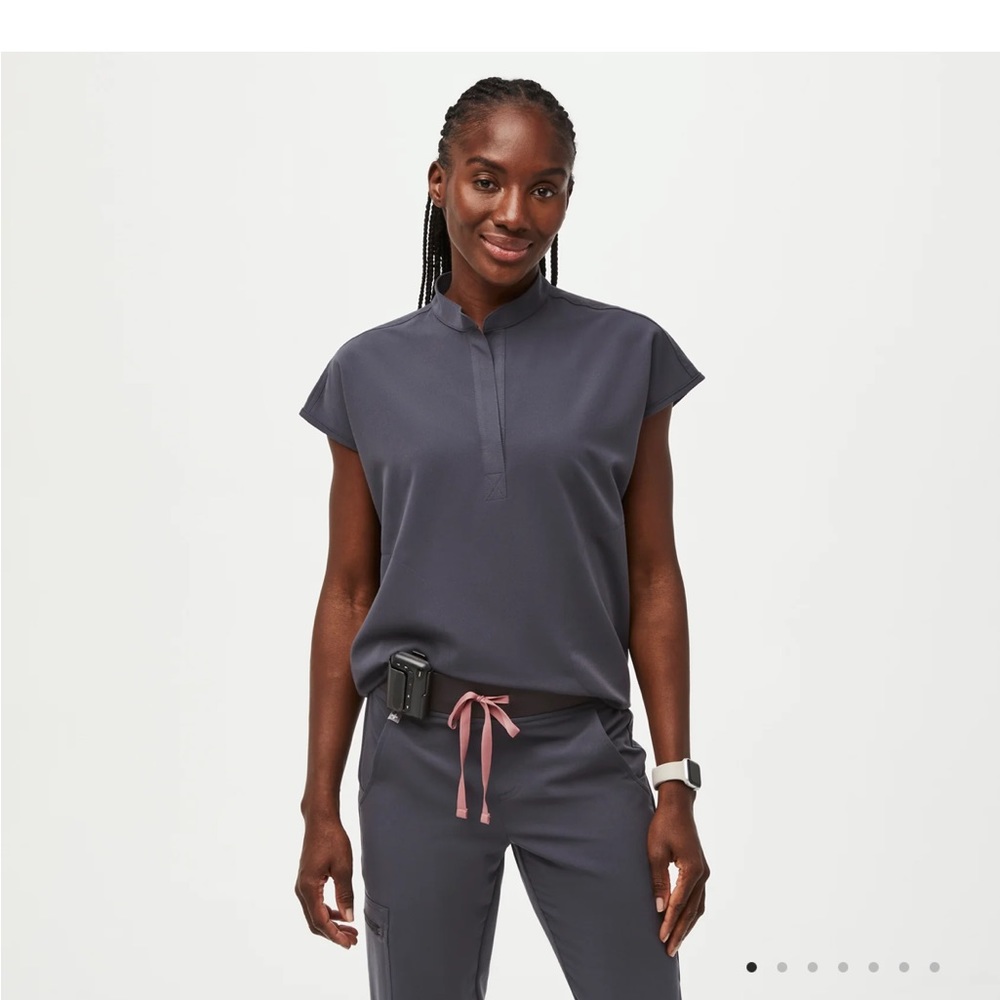 Figs “Rafaela” Mandarin Collar scrub Top